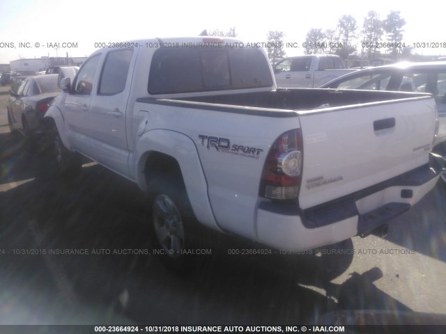 3TMJU4GN8FM189102 - 2015 TOYOTA TACOMA DOUBLE CAB PRERUNNER WHITE photo 3