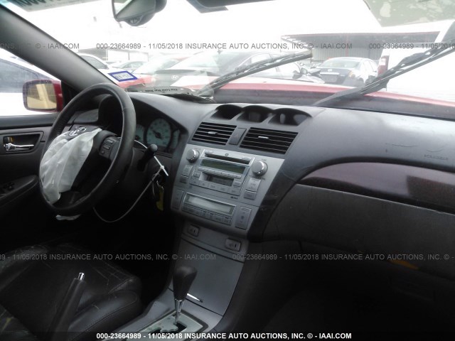 4T1CA38P04U008428 - 2004 TOYOTA CAMRY SOLARA SE/SLE Қызыл фото 5