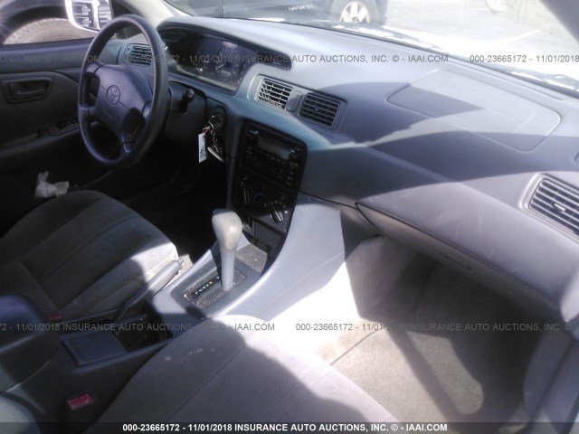 4T1BG22K71U043478 - 2001 TOYOTA CAMRY CE/LE/XLE 白色 照片 5