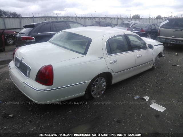 1LNHM82W65Y646347 - 2005 LINCOLN TOWN CAR SIGNATURE LIMITED WHITE photo 4