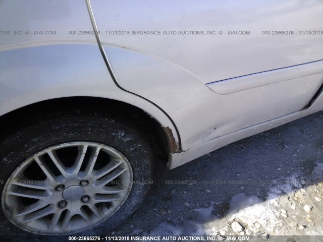 1FAFP34N37W328233 - 2007 FORD FOCUS ZX4/S/SE/SES 银色 照片 6