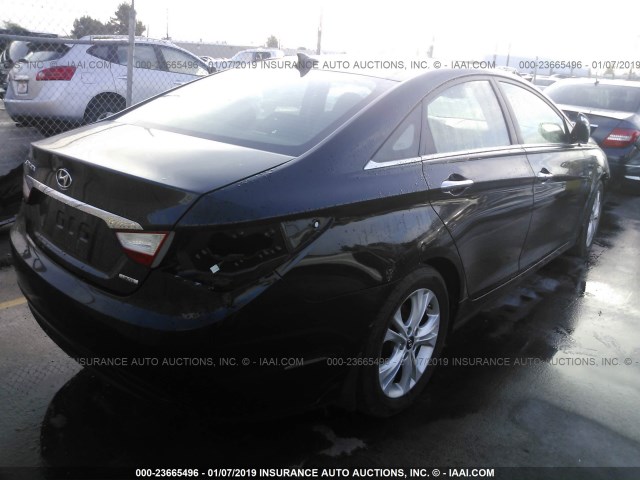 5NPEC4AC6DH601838 - 2013 HYUNDAI SONATA SE/LIMITED BLACK photo 4