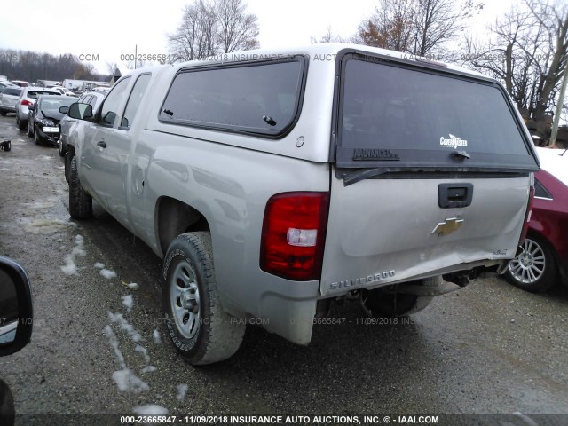 1GCEC19X07Z619979 - 2007 CHEVROLET SILVERADO C1500 CLASSIC SILVER photo 3