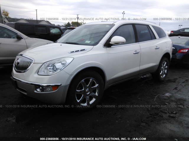 5GALRBED5AJ189414 - 2010 BUICK ENCLAVE CXL WHITE photo 2