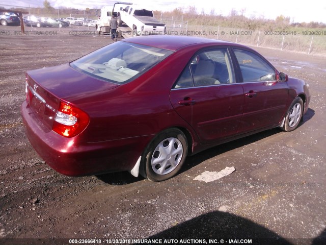 4T1BE32K92U094803 - 2002 TOYOTA CAMRY LE/XLE/SE RED photo 4