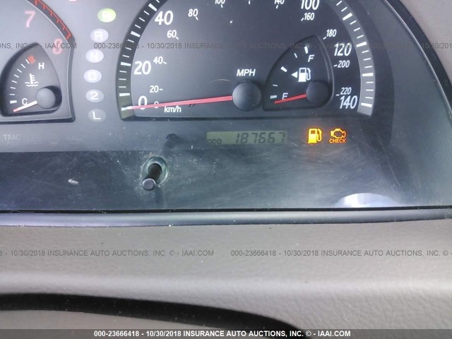 4T1BE32K92U094803 - 2002 TOYOTA CAMRY LE/XLE/SE RED photo 7