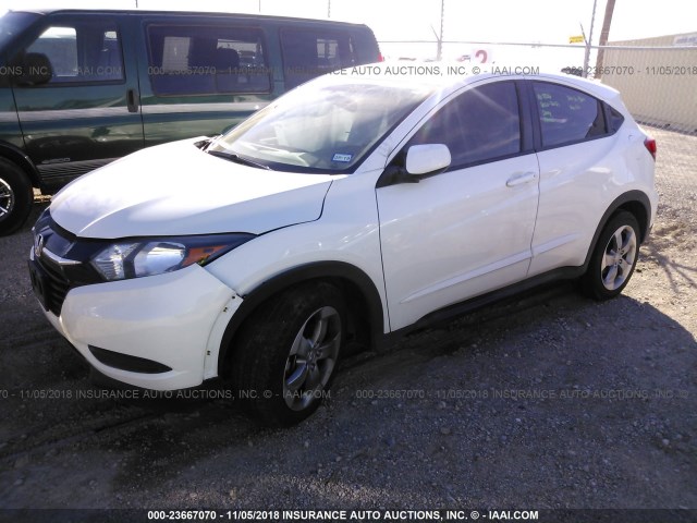 3CZRU5H32HM722631 - 2017 HONDA HR-V LX WHITE photo 2