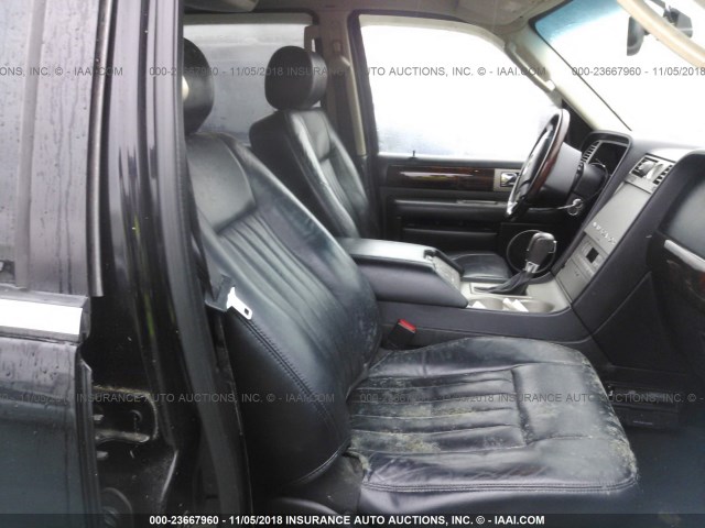 5LMFU28R73LJ30169 - 2003 LINCOLN NAVIGATOR Қара фото 5