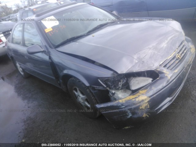 4T1BG22K1WU242551 - 1998 TOYOTA CAMRY CE/LE/XLE GRAY photo 1