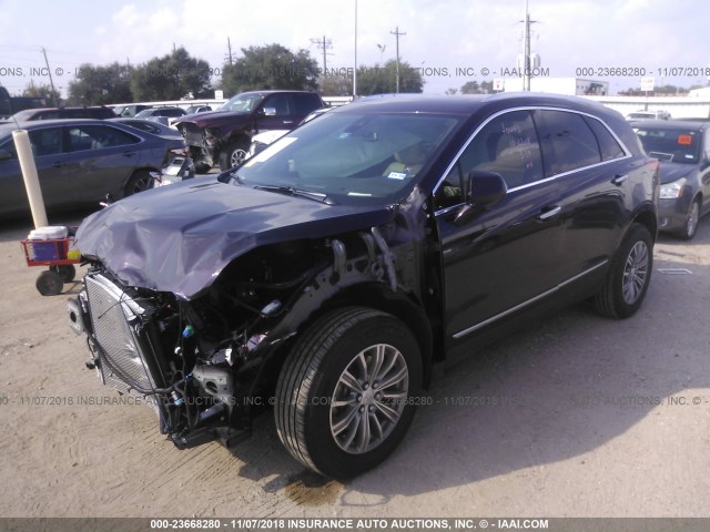 1GYKNCRS9JZ172504 - 2018 CADILLAC XT5 LUXURY MAROON photo 2