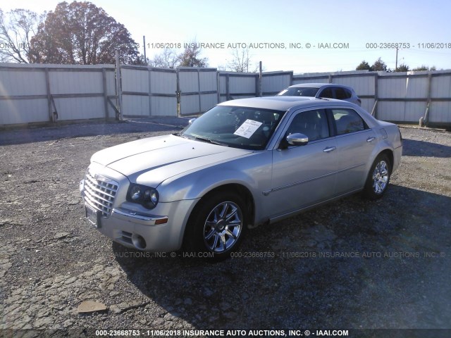 2C3LA63H16H281099 - 2006 CHRYSLER 300C SILVER photo 2