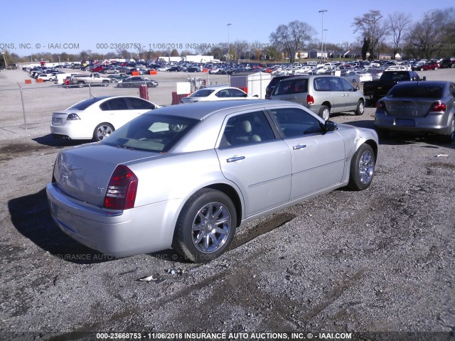 2C3LA63H16H281099 - 2006 CHRYSLER 300C SILVER photo 4