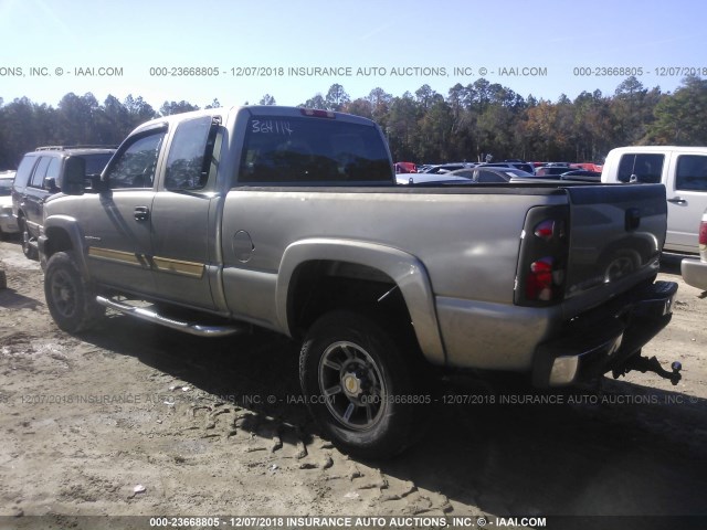 1GCHC29U93E364114 - 2003 CHEVROLET SILVERADO C2500 HEAVY DUTY GOLD photo 3