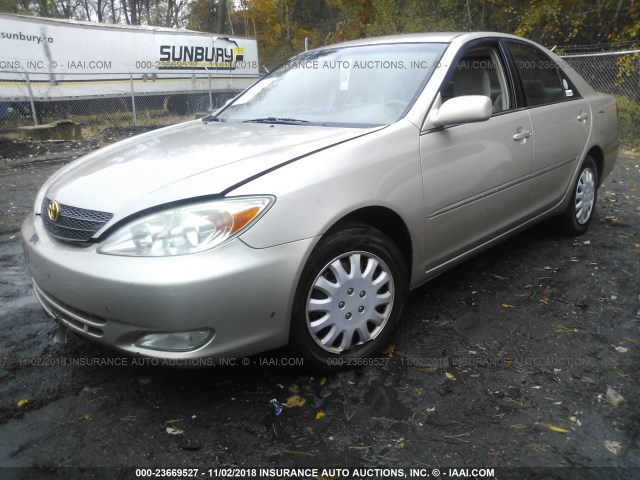 4T1BE30K04U927832 - 2004 TOYOTA CAMRY LE/XLE/SE GOLD photo 2
