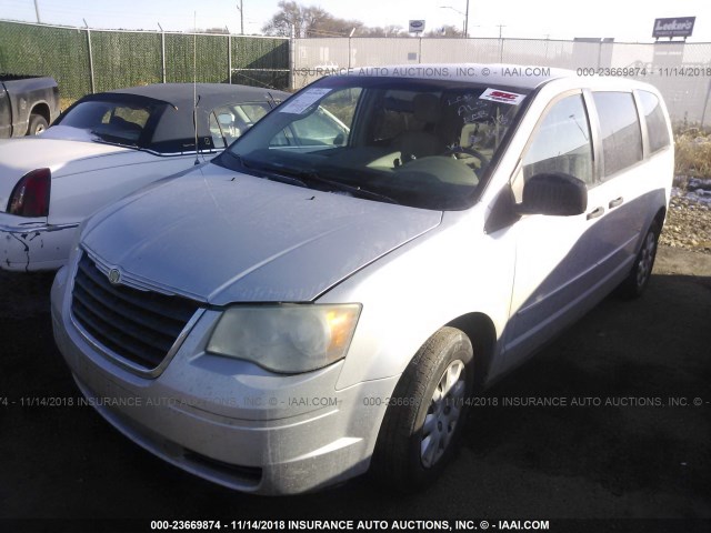 2A8HR44HX8R781376 - 2008 CHRYSLER TOWN & COUNTRY LX SILVER photo 2