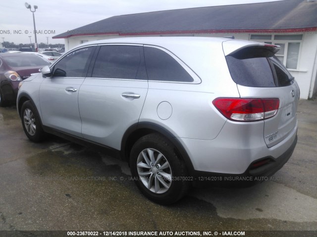 5XYPG4A3XJG386139 - 2018 KIA SORENTO LX/L SILVER photo 3