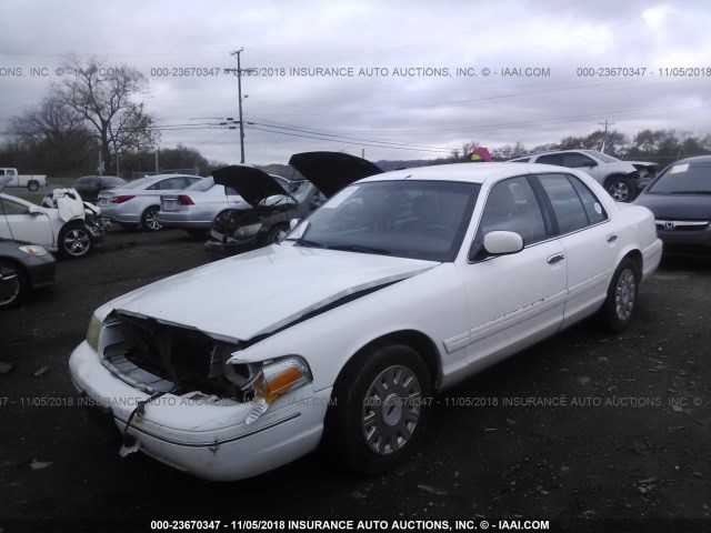 2FAFP73W23X170127 - 2003 FORD CROWN VICTORIA  WHITE photo 2