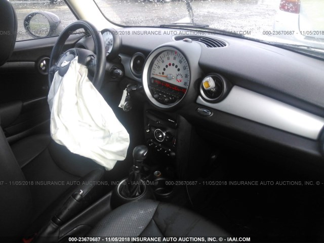 WMWZF3C52ET492953 - 2014 MINI COOPER CLUBMAN SILVER photo 5