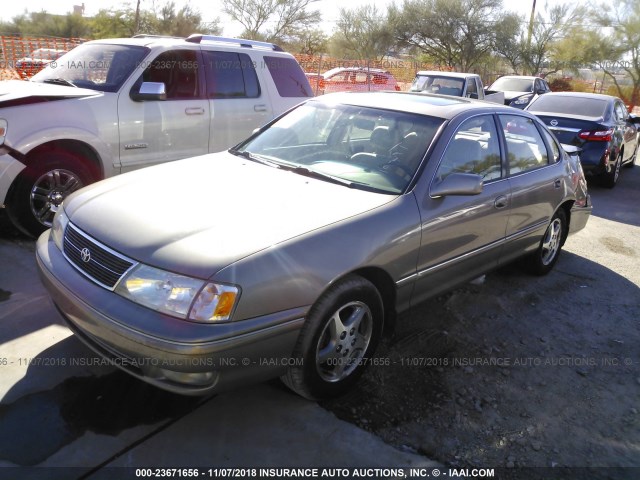 4T1BF18B3WU250820 - 1998 TOYOTA AVALON XL/XLS GOLD photo 2