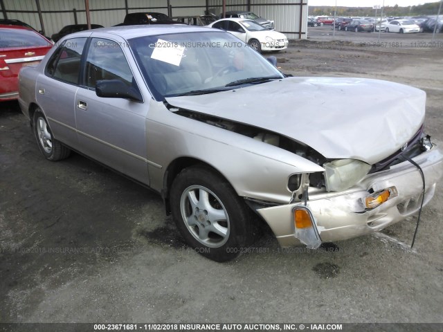 JT2BG12K8T0404704 - 1996 TOYOTA CAMRY DX/LE/XLE GOLD photo 1