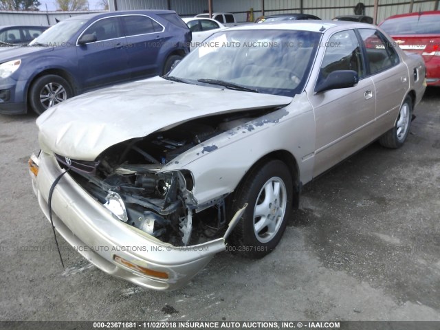 JT2BG12K8T0404704 - 1996 TOYOTA CAMRY DX/LE/XLE GOLD photo 2