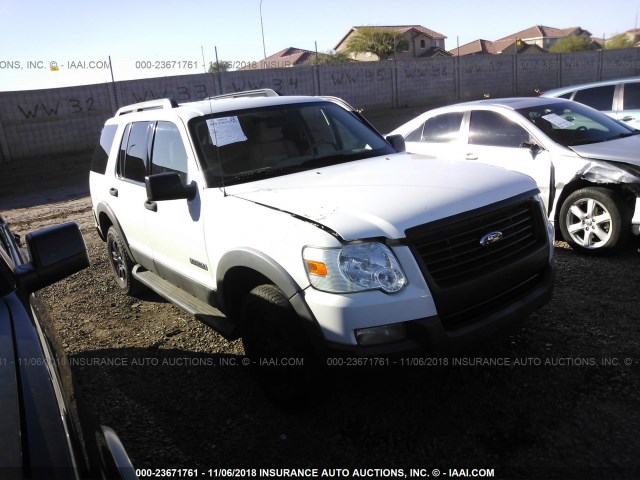 1FMEU73E46UA70382 - 2006 FORD EXPLORER XLT WHITE photo 1