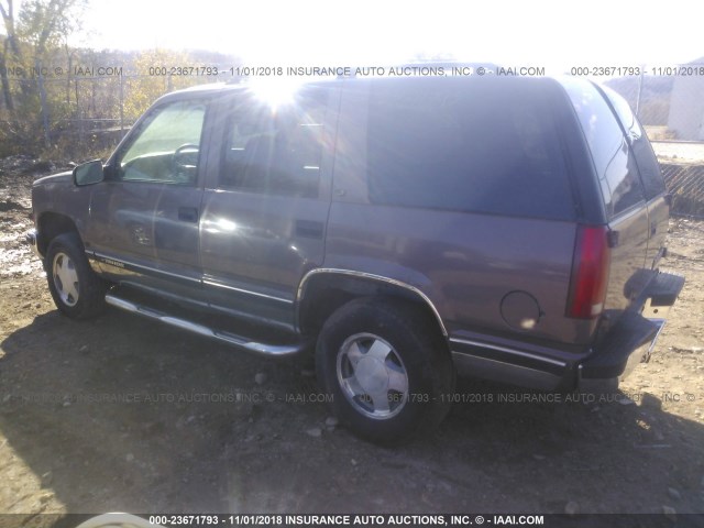 1GNEK13R1WJ344429 - 1998 CHEVROLET TAHOE K1500 BROWN photo 3