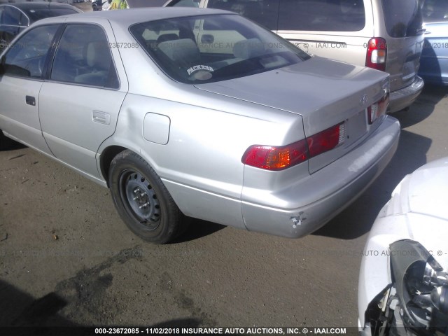 4T1BG22K91U073212 - 2001 TOYOTA CAMRY CE/LE/XLE SILVER photo 6