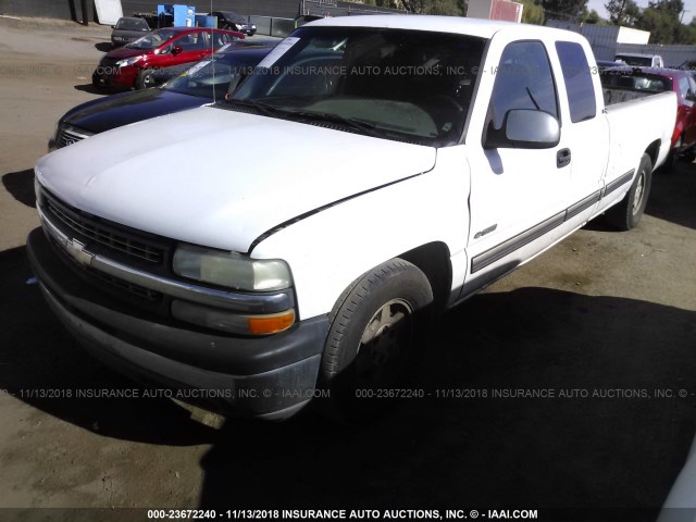 1GCEC19T51E119084 - 2001 CHEVROLET SILVERADO C1500 WHITE photo 2