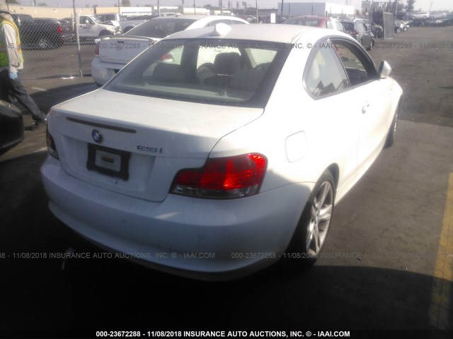 WBAUP7C58AVK77025 - 2010 BMW 128 I WHITE photo 4