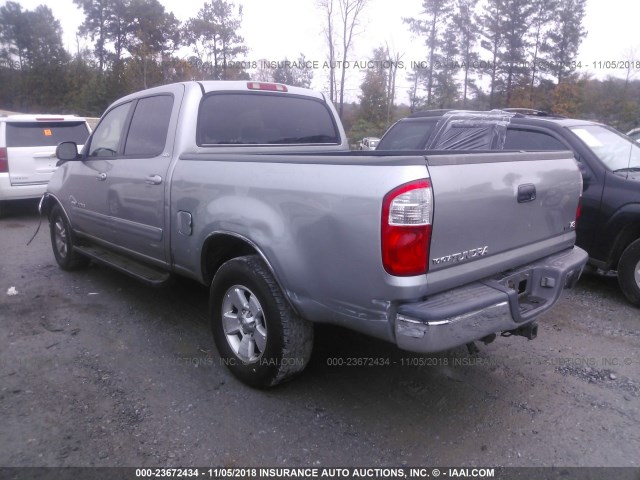 5TBET34105S466199 - 2005 TOYOTA TUNDRA DOUBLE CAB SR5 SILVER photo 3