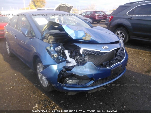 KNAFX4A8XF5361424 - 2015 KIA FORTE EX BLUE photo 6