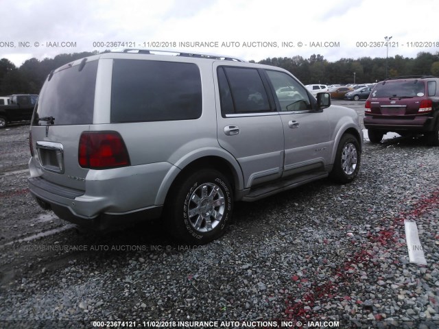 5LMFU27R93LJ22687 - 2003 LINCOLN NAVIGATOR 银色 照片 4