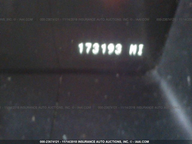 5LMFU27R93LJ22687 - 2003 LINCOLN NAVIGATOR 银色 照片 7