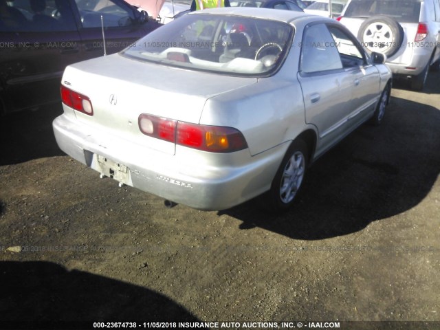 JH4DB7656VS000666 - 1997 ACURA INTEGRA LS SILVER photo 4