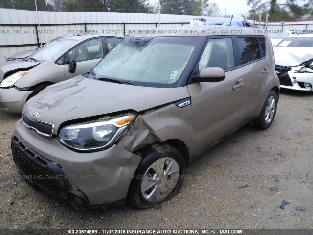 KNDJN2A25G7332440 - 2016 KIA SOUL BROWN photo 2