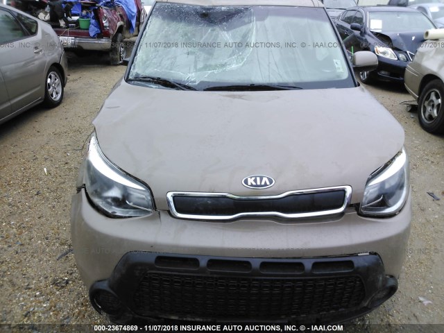 KNDJN2A25G7332440 - 2016 KIA SOUL BROWN photo 6