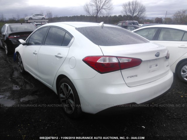 KNAFZ4A85F5264416 - 2015 KIA FORTE EX WHITE photo 3