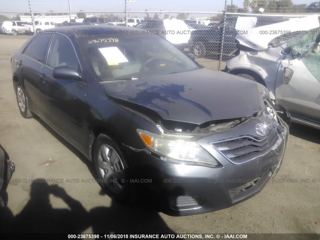 4T1BF3EK6BU210693 - 2011 TOYOTA CAMRY SE/LE/XLE GRAY photo 1