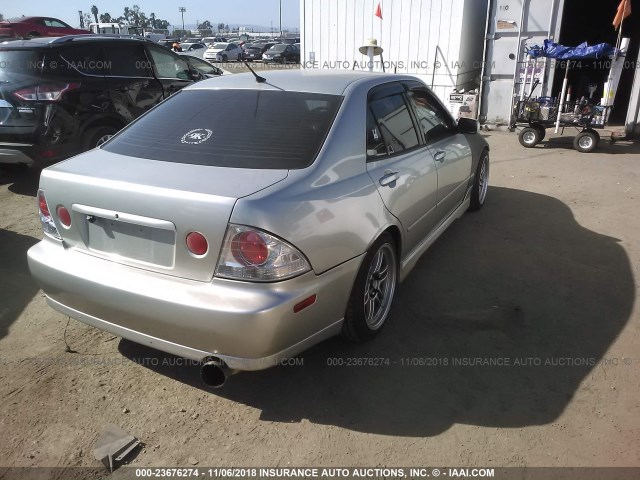 JTHBD182910007277 - 2001 LEXUS IS 300 SILVER photo 4