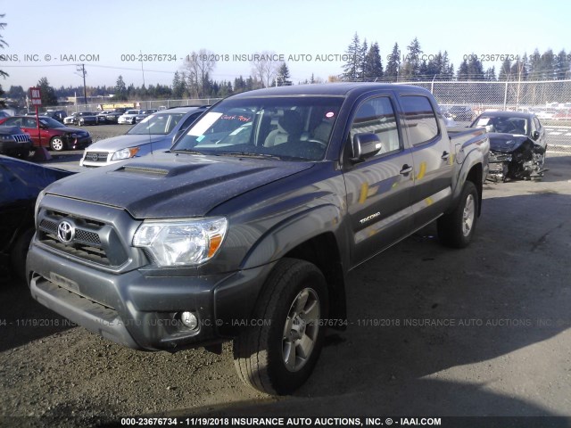 3TMLU4EN5FM171717 - 2015 TOYOTA TACOMA DOUBLE CAB/TRD PRO GRAY photo 2