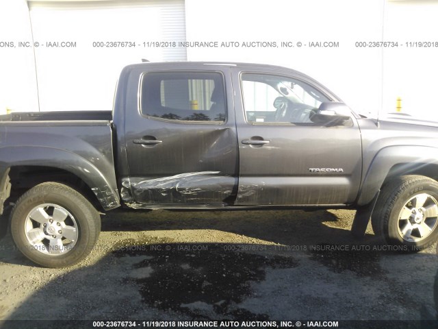 3TMLU4EN5FM171717 - 2015 TOYOTA TACOMA DOUBLE CAB/TRD PRO GRAY photo 6