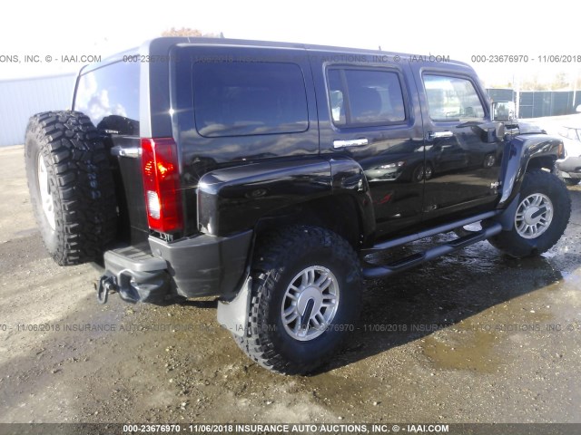 5GTDN136368152849 - 2006 HUMMER H3 BLACK photo 4