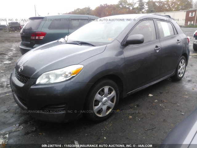 2T1KU40E79C181777 - 2009 TOYOTA COROLLA MATRIX  GRAY photo 2