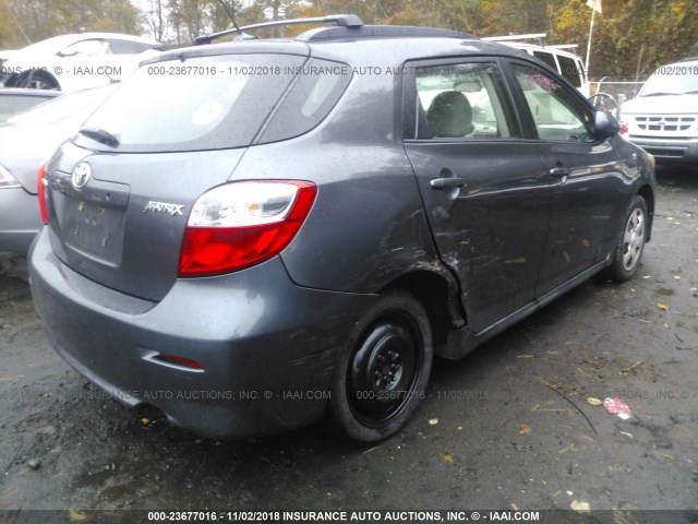 2T1KU40E79C181777 - 2009 TOYOTA COROLLA MATRIX  GRAY photo 4