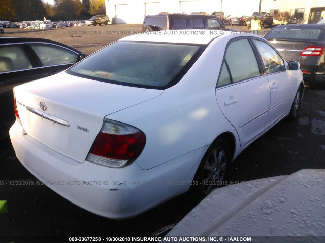 4T1BF30K66U630712 - 2006 TOYOTA CAMRY LE/XLE/SE WHITE photo 4