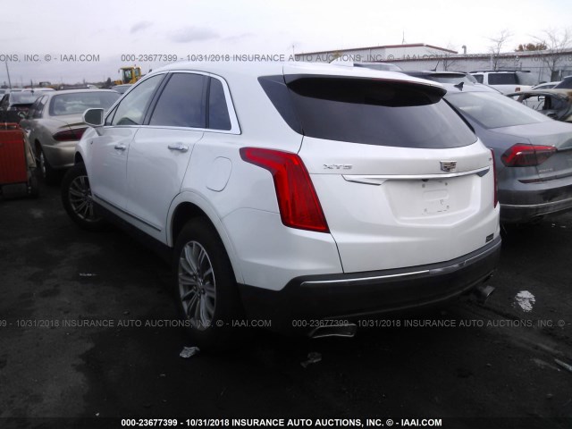 1GYKNBRS8HZ115053 - 2017 CADILLAC XT5 LUXURY WHITE photo 3