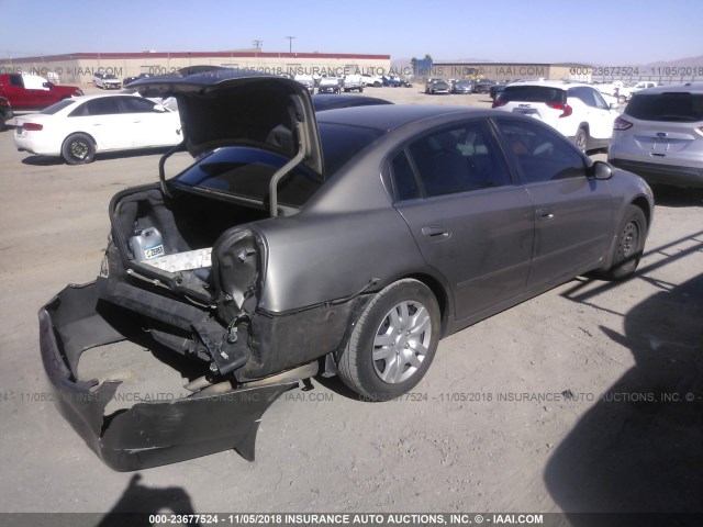 1N4AL11DX5C156951 - 2005 NISSAN ALTIMA S/SL GRAY photo 4