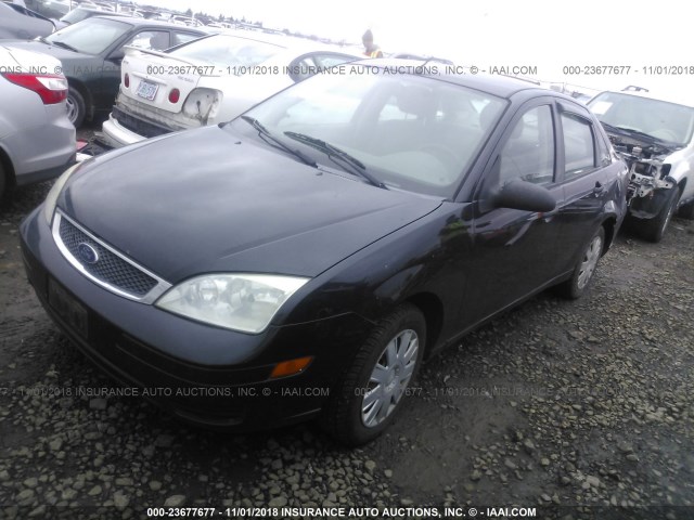 1FAFP34N25W164969 - 2005 FORD FOCUS ZX4 BLACK photo 2