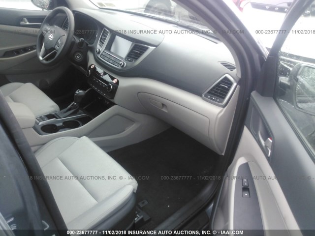 KM8J3CA48JU734552 - 2018 HYUNDAI TUCSON SE BLUE photo 5